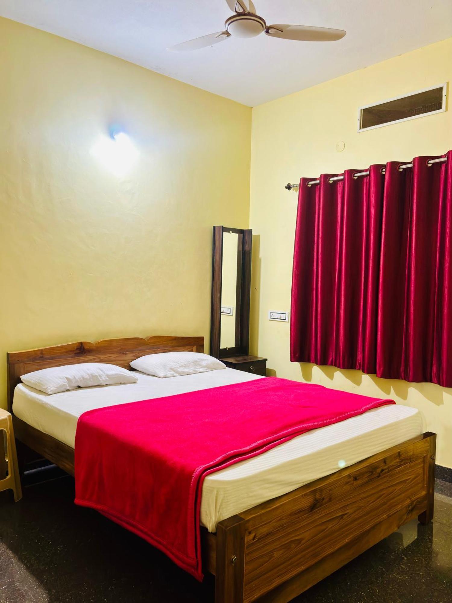 Mungaru Homestay, Talaguppa Сагар Екстериор снимка